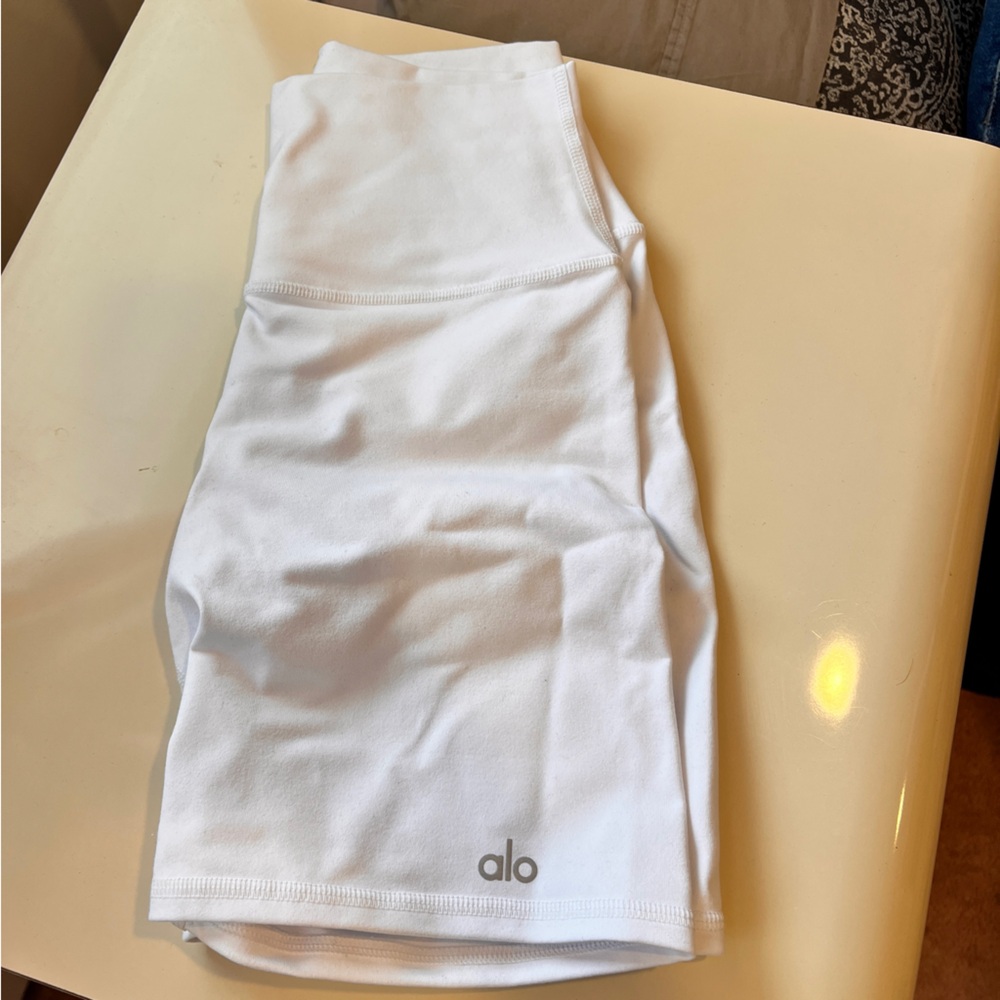 ALO Yoga White High-Rise Bike Shorts with Subtle Logo